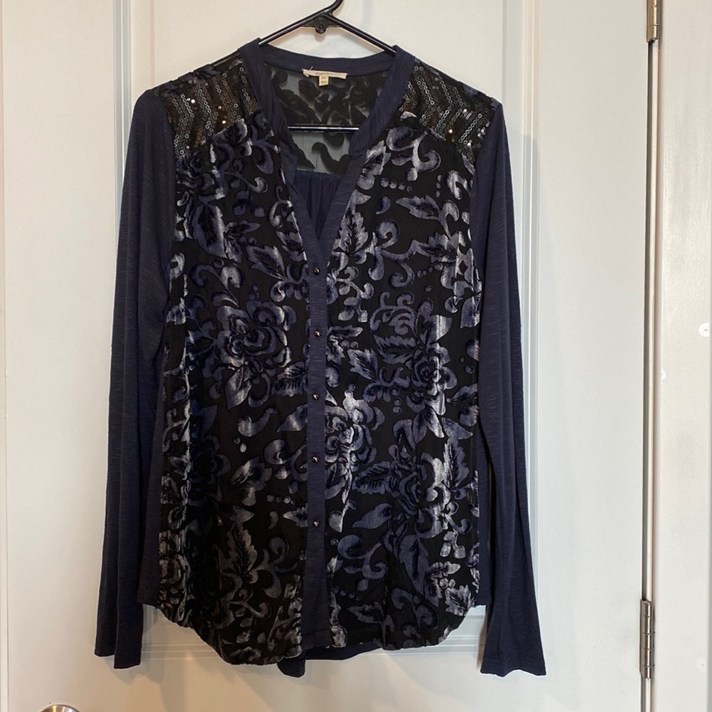 MYSTREE Blue and Grey velvet burn out pattern with sequin shoulders. Long sleeve